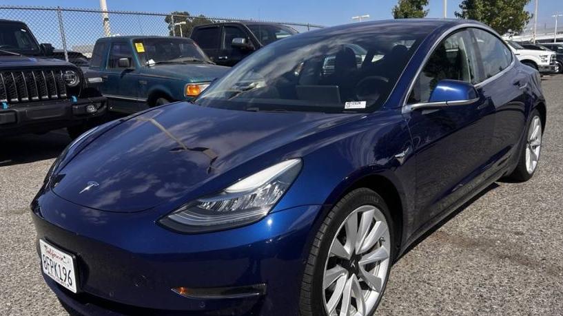 TESLA MODEL 3 2018 5YJ3E1EA8JF035801 image